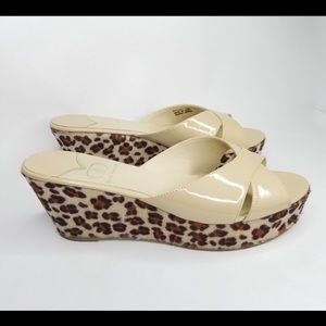 WANTED - Kelsi Dagger off-white/leopard mules